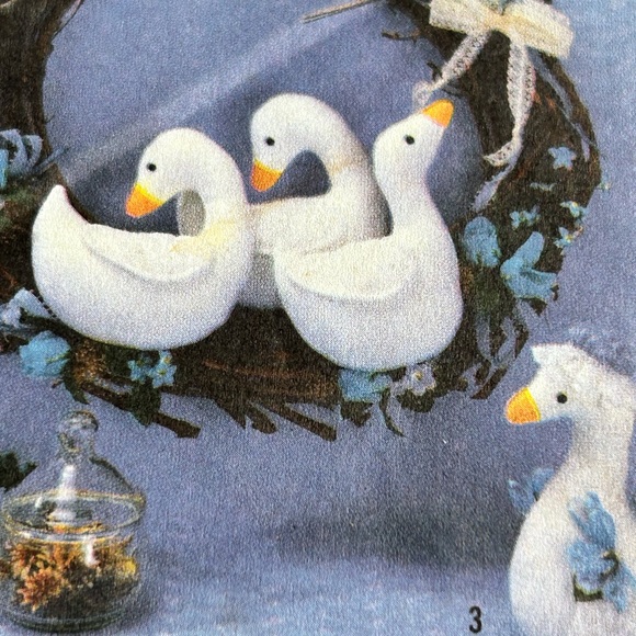 4/$50 simplicity 7360 Decorative Goose Wall Hanging and Basket Set - Picture 4 of 5